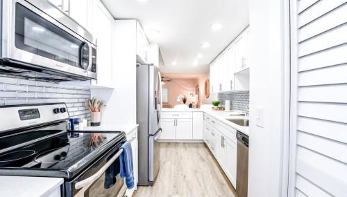 Coastal Escape Walk to Beach Pool and Gym - Photo 2