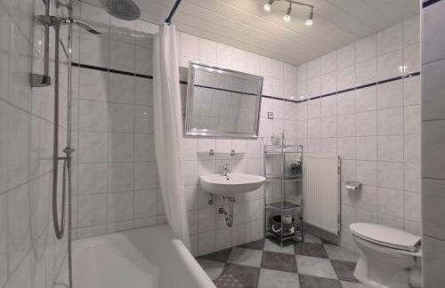 Ferienwohnung Kiara - mit Terrasse, 2 Schlafzimmern und einem großem Wohnzimmer - Foto 8