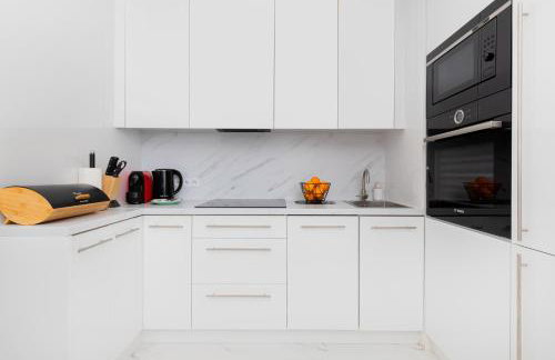 Stylish Two Bedroom Apartment Nasypowa by Noclegi Renters - Foto 3