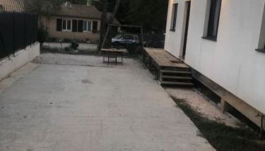 Charment logement avec parking et jardin privatif - Foto 2