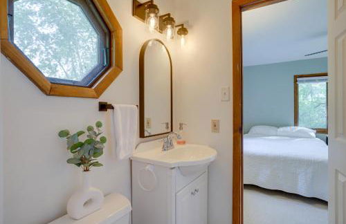 Lakefront Sister Lakes Vacation Rental with Dock! - Foto 15