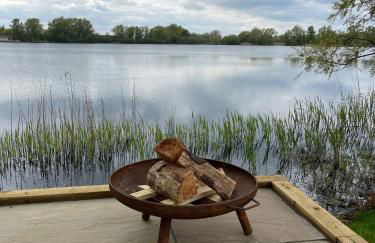 5 Chestnut Bay Lakeside Hideaway - Photo 9