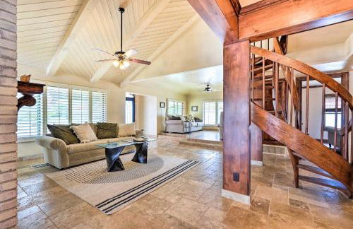 Pool and Putting Green Group Getaway in Glendale! - Foto 2