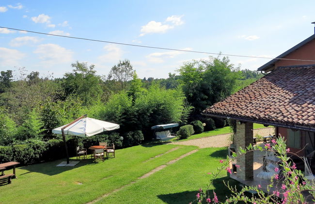 4 bedroom House in Capriglio with private pool and garden - Photo 9