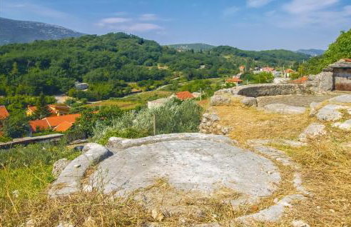 Three-Bedroom Apartment In Ostrvica - Photo 17