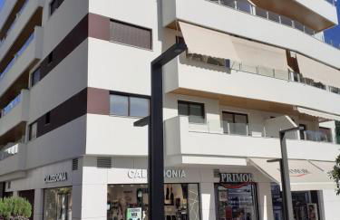 Modern Apartment in the center of San Pedro de Alcantara, Marbella - Photo 1