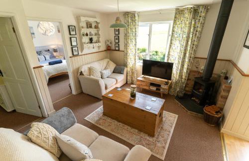 Badgers Den, a beautiful log cabin in a secluded valley close to the beach - Foto 4