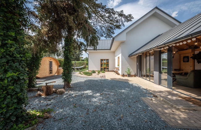 Komarov Pkk031 in Kladruby nad Labem - Foto 19