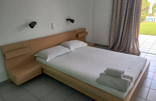 Kinetious Nisous in Kineta - Foto 14