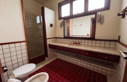 Spacious house with pool - 100m from the sea in Guaecá - Foto 19