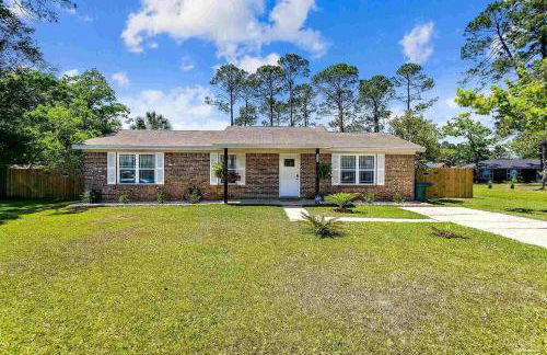 Very Private 3 Bed Home with HEATED Pool Palms and Big Fenced Yard - Foto 5