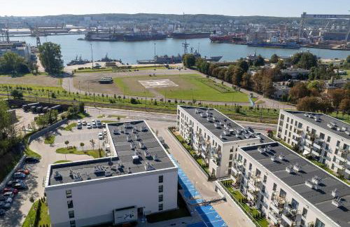 Elegant Apartment with Parking Space and Balcony by Noclegi Renters - Foto 23