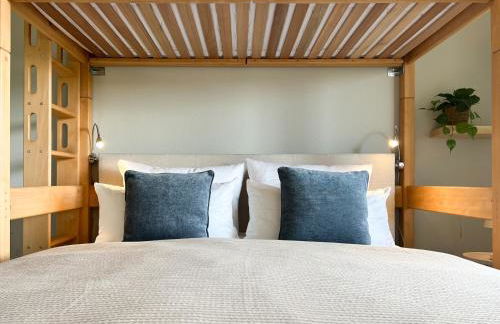 Panoramablick mit Schwimmbad und Sauna - Foto 9