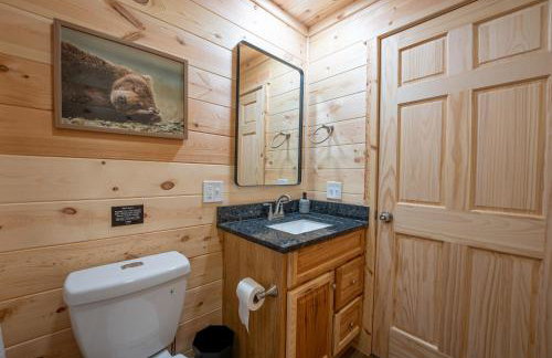 The Wilderness Cabin - Shenandoah Getaway - HotTub, Arcade, RiverAccess - Foto 53