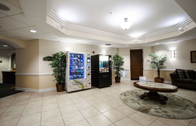 2 bedroom Tampa Condo at Private Golf Course 2 Condo by RedAwning - Foto 37