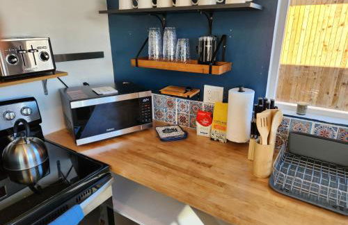 Cute Bungalow for rainy days and comfy stays - Foto 13