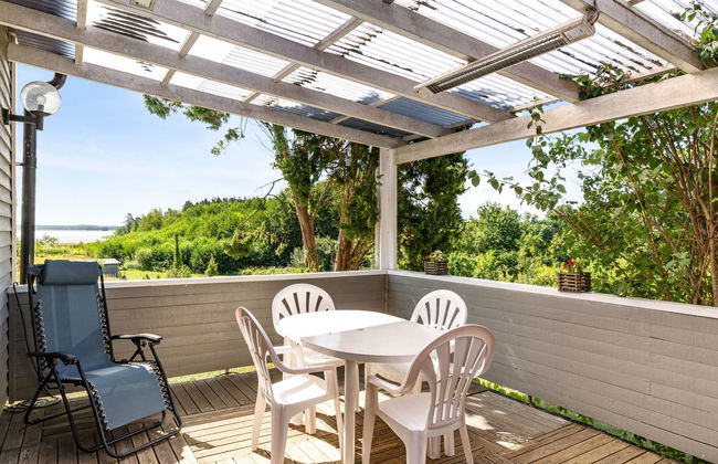 3 bedroom House in Adelsö with garden - Photo 2