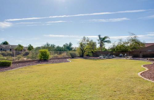 Poolside Relaxation Couples Retreat in Peoria! - Foto 24