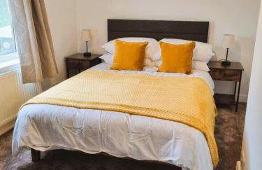 3BR House-Apartment-Free Parking-Manchester Airport - Foto 1