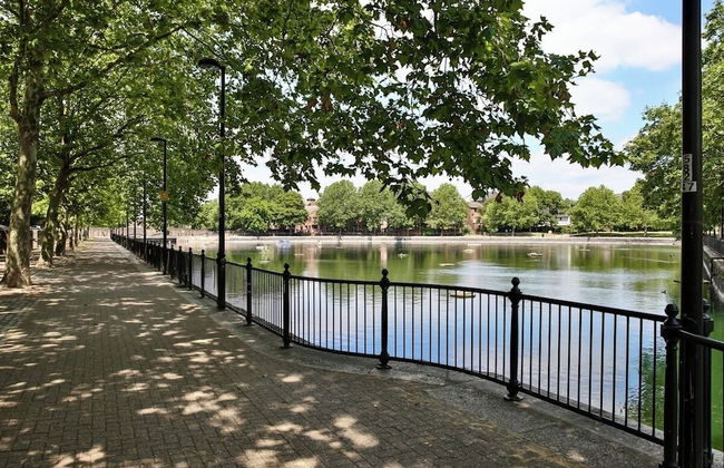 Newly Refurbished Flat With Great Transport Links - Foto 27