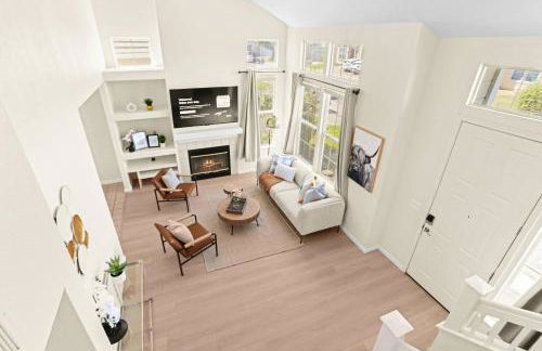 Remodeled 3B2B Bright House with a King Suite - Foto 6