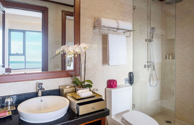 DLG Hotel Danang - Photo 73