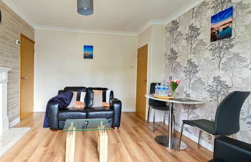 Cosy 2-bed apartment with free parking & ramp access - Foto 24