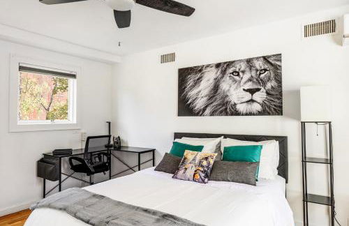 Modern 3BR Townhouse with Private Rooftop & Parking Minutes to NYC - Foto 16