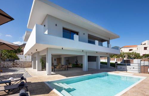 Rousso Villa - Foto 2