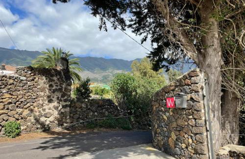 Spacious characterful villa with spectacular views in quiet rural setting. - Foto 2