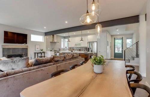 Zen Haus* Lavish Getaway w/ Gym, Sauna, Hot Tub - Foto 24