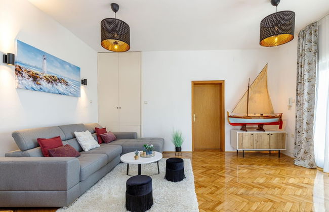 Exclusive Pool Escape Near Sea - Photo 9