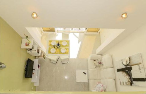 Cozy Apartment In Miskovici With Wifi - Foto 8