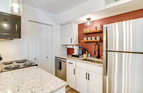 Convenient Bryan Townhome with Patio Less Than 3 Mi to AandM! - Foto 10