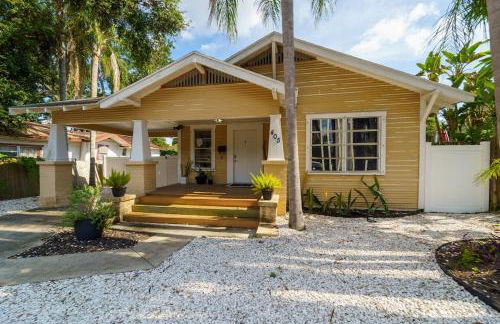 Cozy bungalow with Luxe Yard, Firepit, Pergola Area - Foto 19