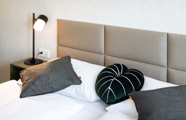 Urban Jungle Apartments - Photo 23