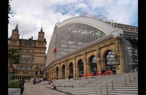 Central Stylish 2Bedroom flat with free parking - Foto 21