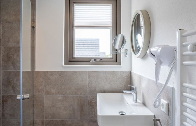 4 bedroom House in Noordwijk with garden and terrace - Photo 16