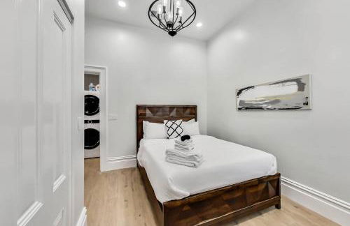 West Oakland Charm 5br4ba AC WD - Photo 15