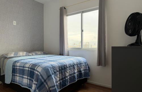 Lindo apartamento completo e com garagem coberta - Foto 11