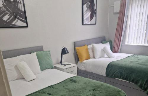 1Bed Home Sleeps 5 Free Parking Central Wifi - Foto 13