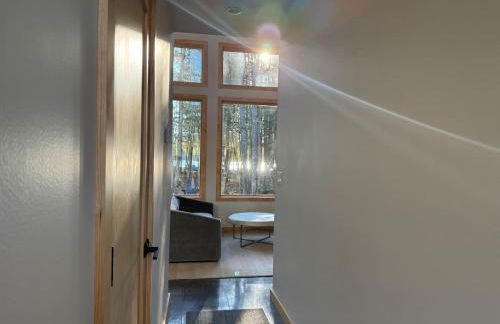 Distinctly modern cabin on quiet Northwoods lake - Foto 12