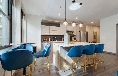 Experience Downtown Chicago at Millennium - Luxury Apartments in The Loop - Photo 4