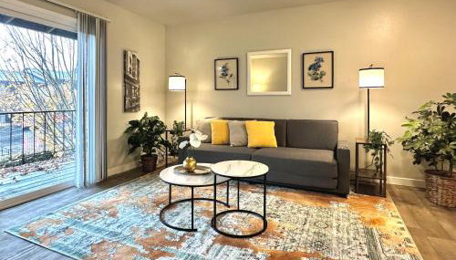 Cozy One-Bedroom Haven with Big Balcony - Foto 1