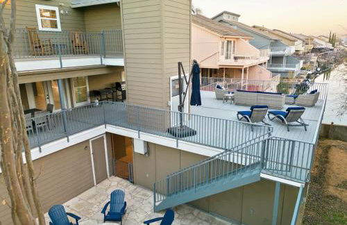 Luxury on Lake LBJ With Hot Tub Firepit & Boat Slip - Foto 82