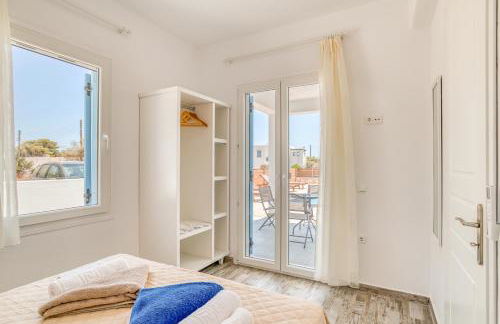 Ippocampos Seaside Serenity - Unwind at Paros Poolside Retreats - Photo 13