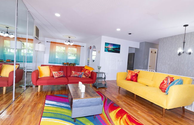 Cheerful & Beautiful 3-Bedroom Ranch - Photo 29