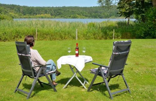 Ferienhaus am See auf großem Grundstück, Kaminofen - Foto 11