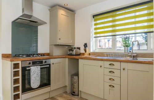 Gloucester-Beautiful 4 Bedroom Cottage-Sleeps 8-Free Parking-Fast Wi-Fi-Work or Leisure - Foto 74