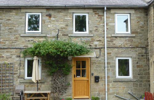 Mews Cottage - Photo 1